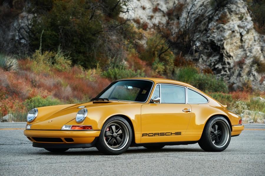  Porsche 911 by Singer 2010 года  (UK) (фото 9 из 16)